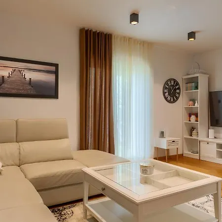 Villa Dila By Guide *